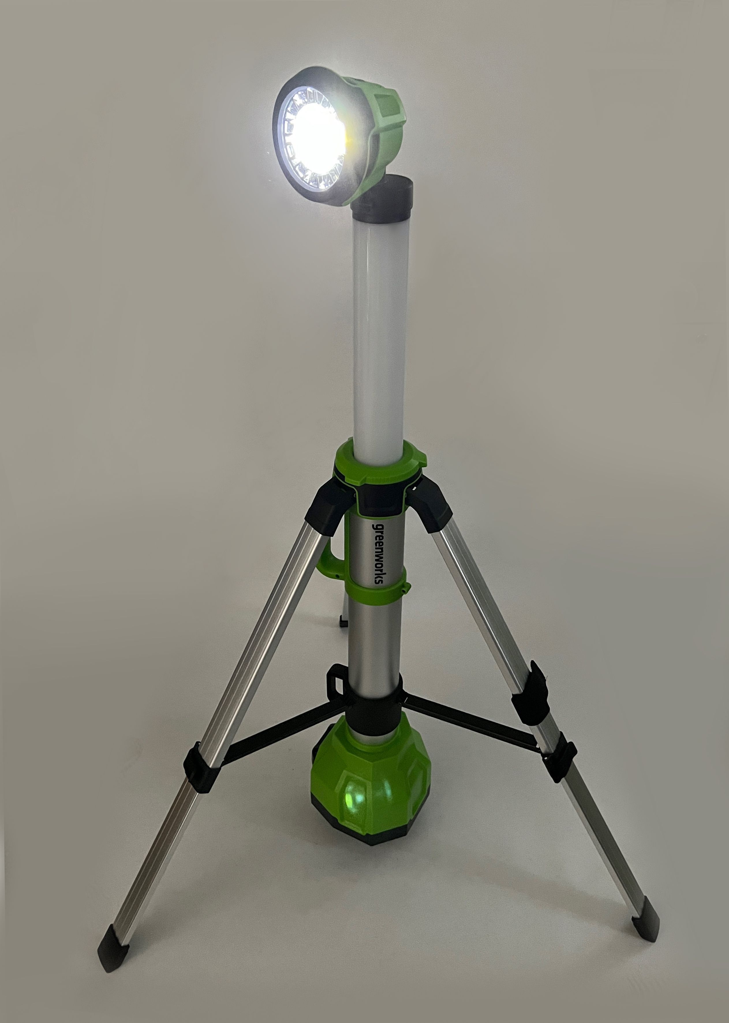 Мачта светодиодная осветительная 2-в-1 (2200 лм) аккумуляторная Greenworks 24V 3401107, без АКБ и ЗУ