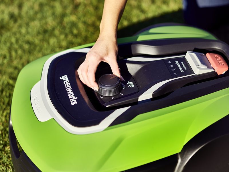 Робот-газонокосилка Greenworks Optimow 15 GRL115