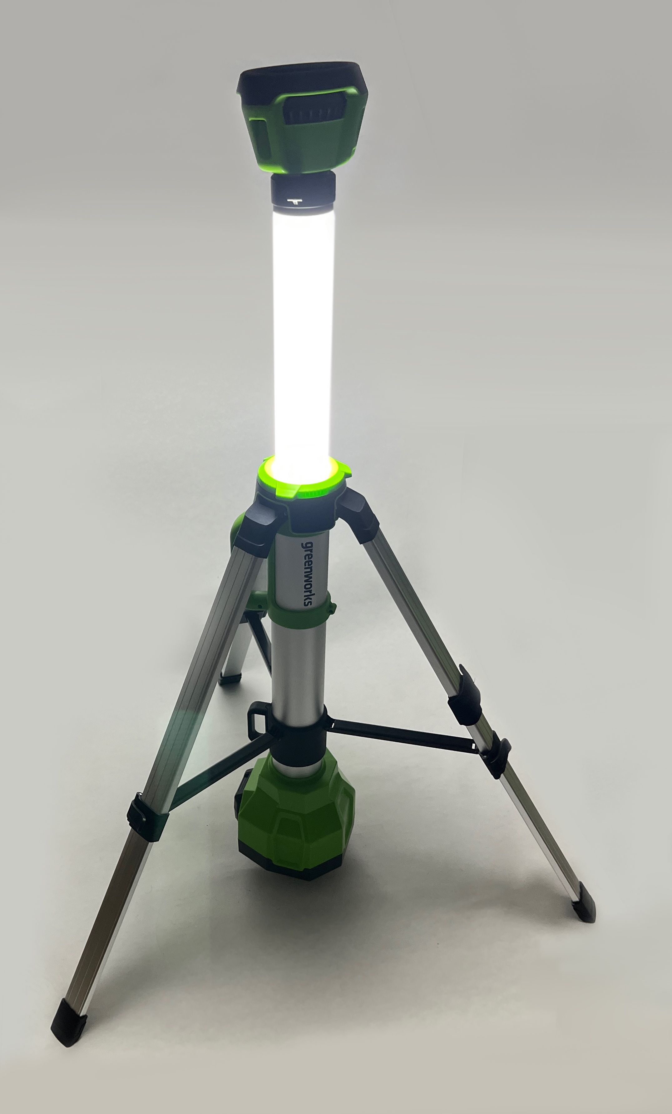 Мачта светодиодная осветительная 2-в-1 (2200 лм) аккумуляторная Greenworks 24V 3401107, без АКБ и ЗУ