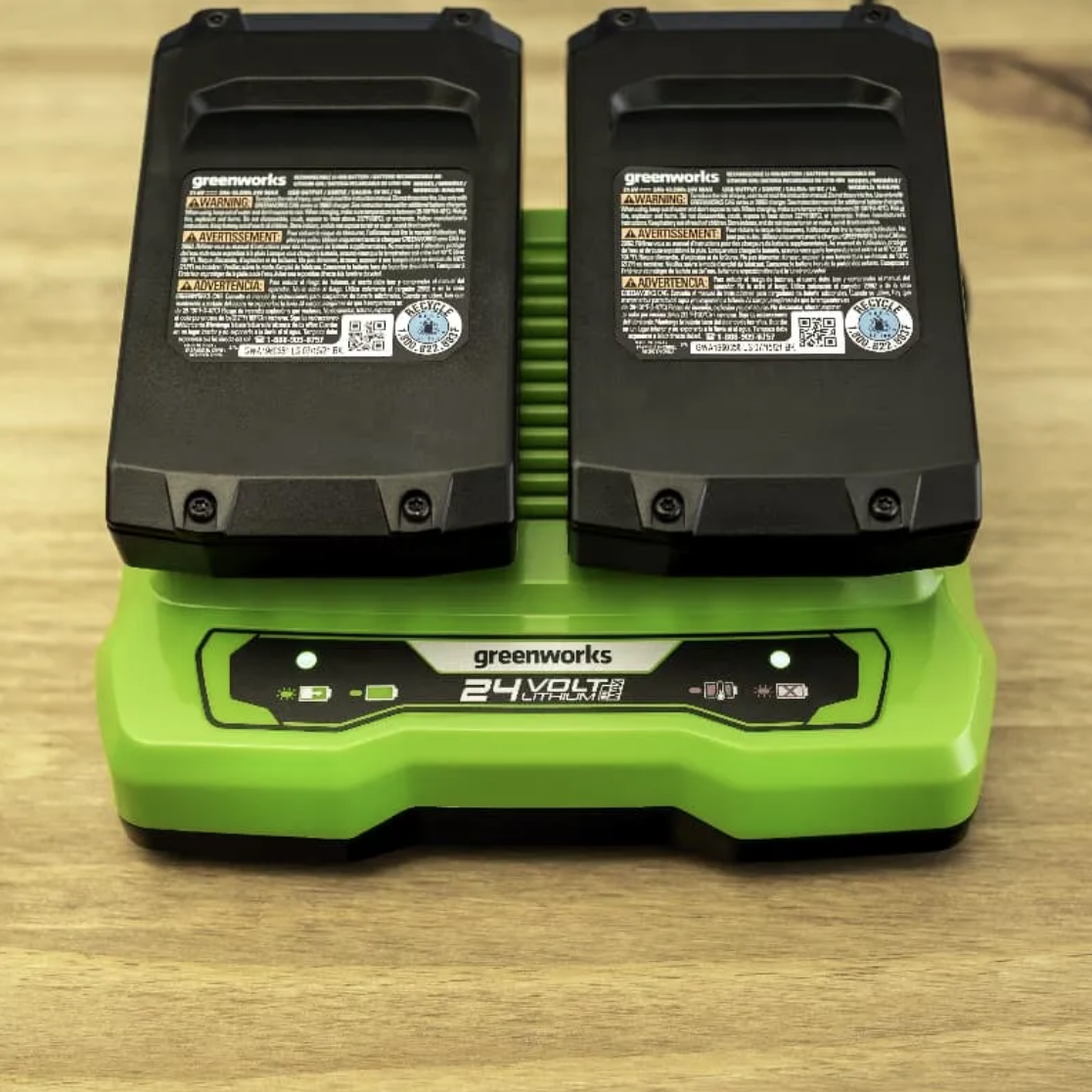 Зарядное устройство двойное Greenworks 24V G24X2UC2 2931907 (с двумя слотами)