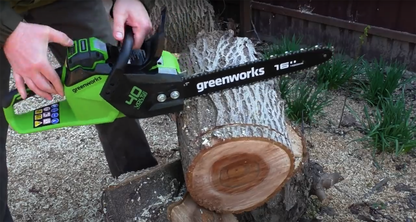 Пила аккумуляторная цепная Greenworks 40 см 40V GD40CS18 2005807, до 1,8 кВт, бесщёточная, без АКБ и ЗУ