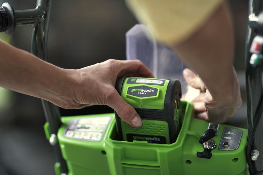 аккумуляторная самоходная тележка гринворкс