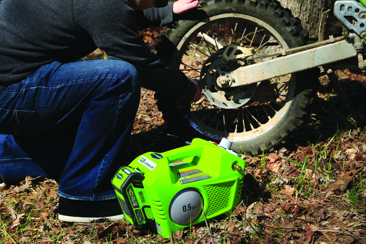 Компрессор аккумуляторный Greenworks 40V G40AC