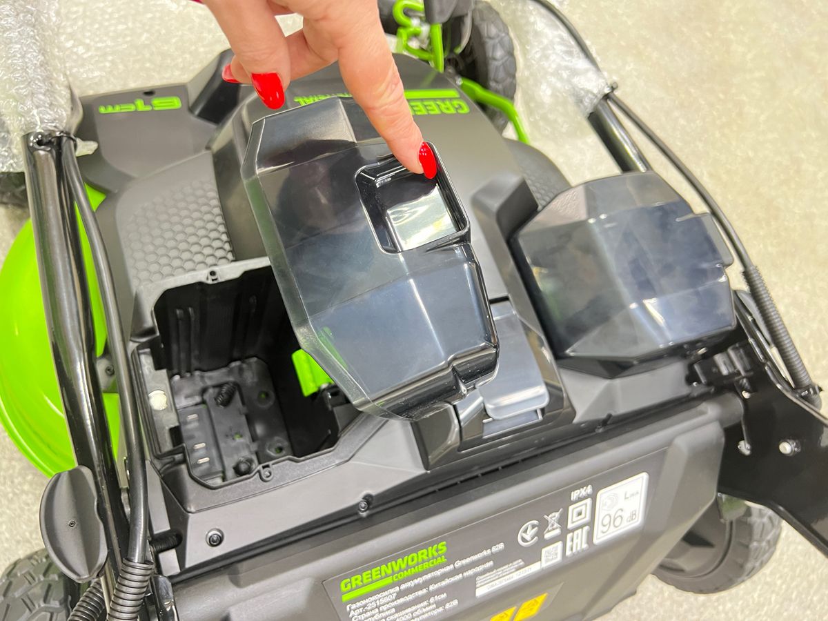 Газонокосилка аккумуляторная TwinForce самоходная 61 см Greenworks 82V GC82LM61S 2515607, бесщёточная, без АКБ и ЗУ