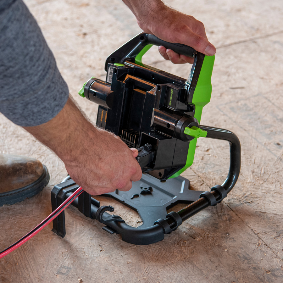 Прожектор светодиодный (2000 лм) аккумуляторный Greenworks 24V G24WL 3401307, без АКБ и ЗУ