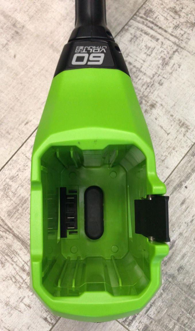 Триммер аккумуляторный 40 см Greenworks 60V GD60LT 2108307, бесщеточный, без АКБ и ЗУ