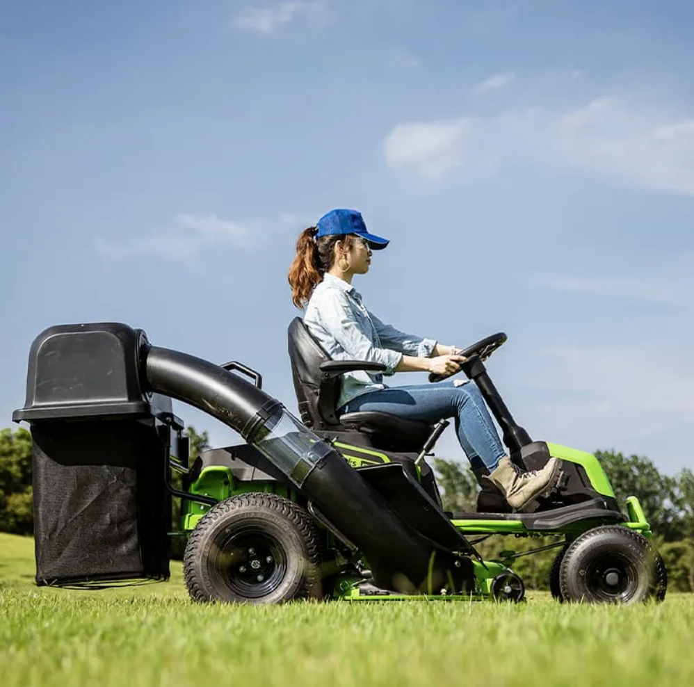 Контейнер-травосборник с системой сбора травы Greenworks 7500207 для газонокосилок с сиденьем Zero Turn CrossoverT CRZ428 и CrossoverT CRT428