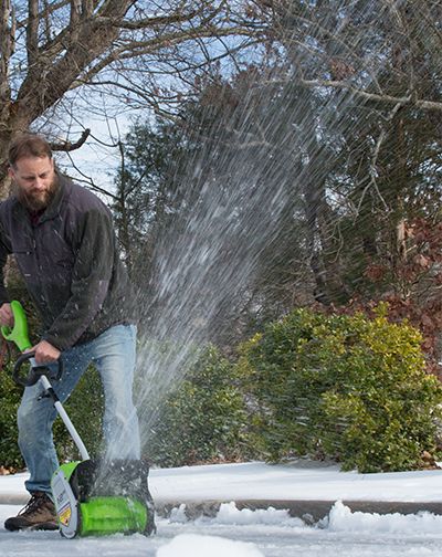 Снегоуборщик-лопата аккумуляторный Greenworks 30 см 40V G40SS30, бесщёточный, без АКБ и ЗУ