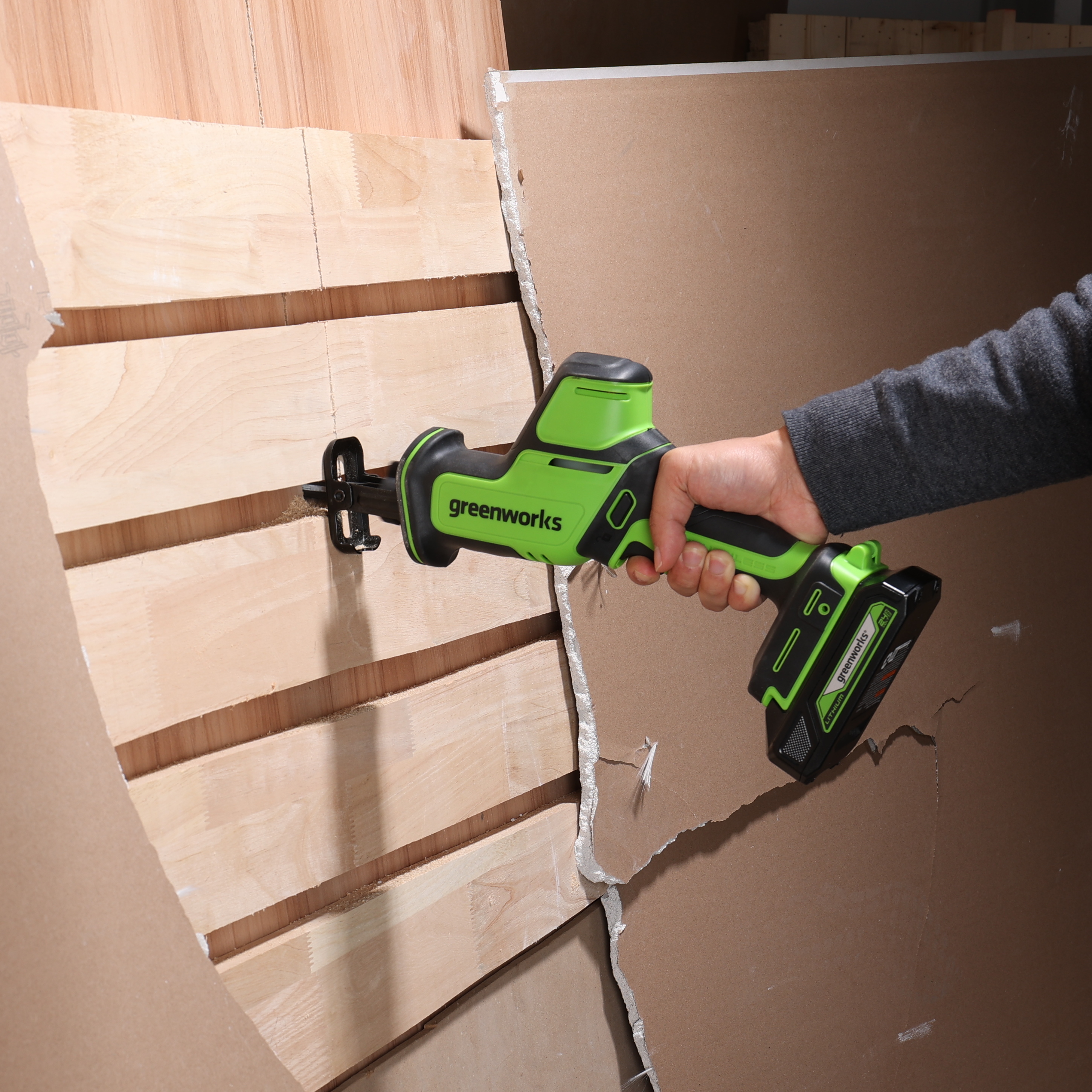 Пила сабельная компактная аккумуляторная Greenworks 24V GPT-CRS-25 1200507, бесщеточная, без АКБ и ЗУ