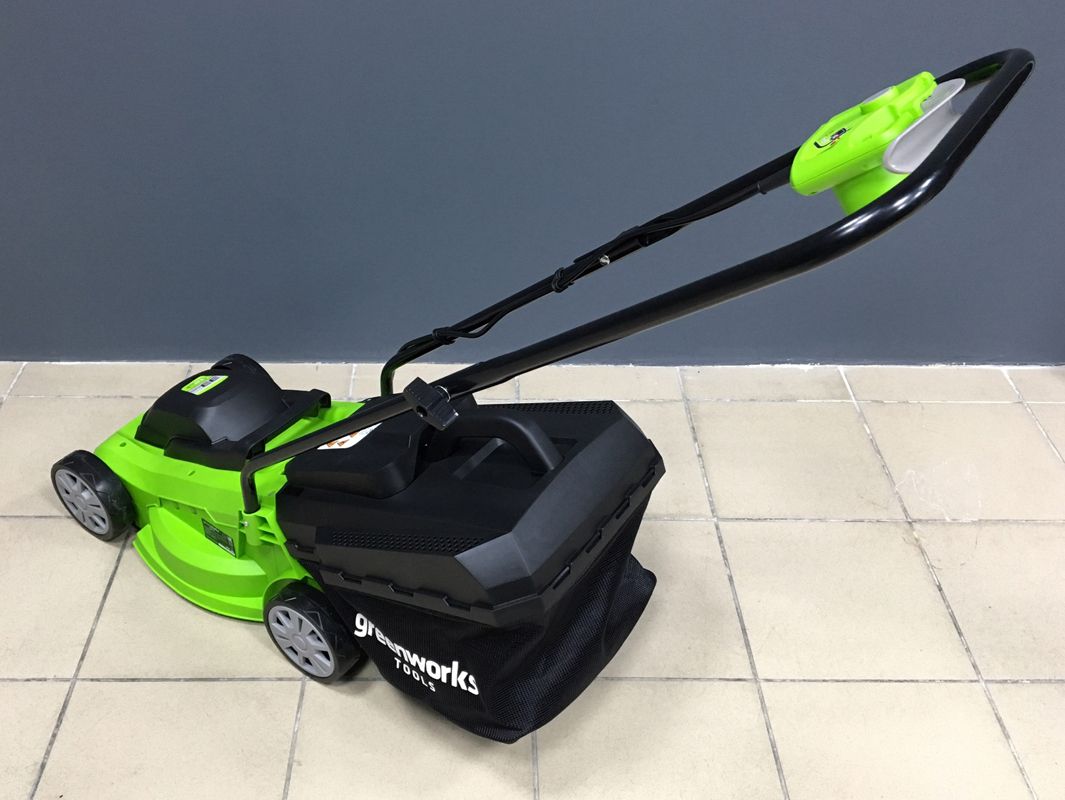 Газонокосилка электрическая Greenworks 33 см 1200W