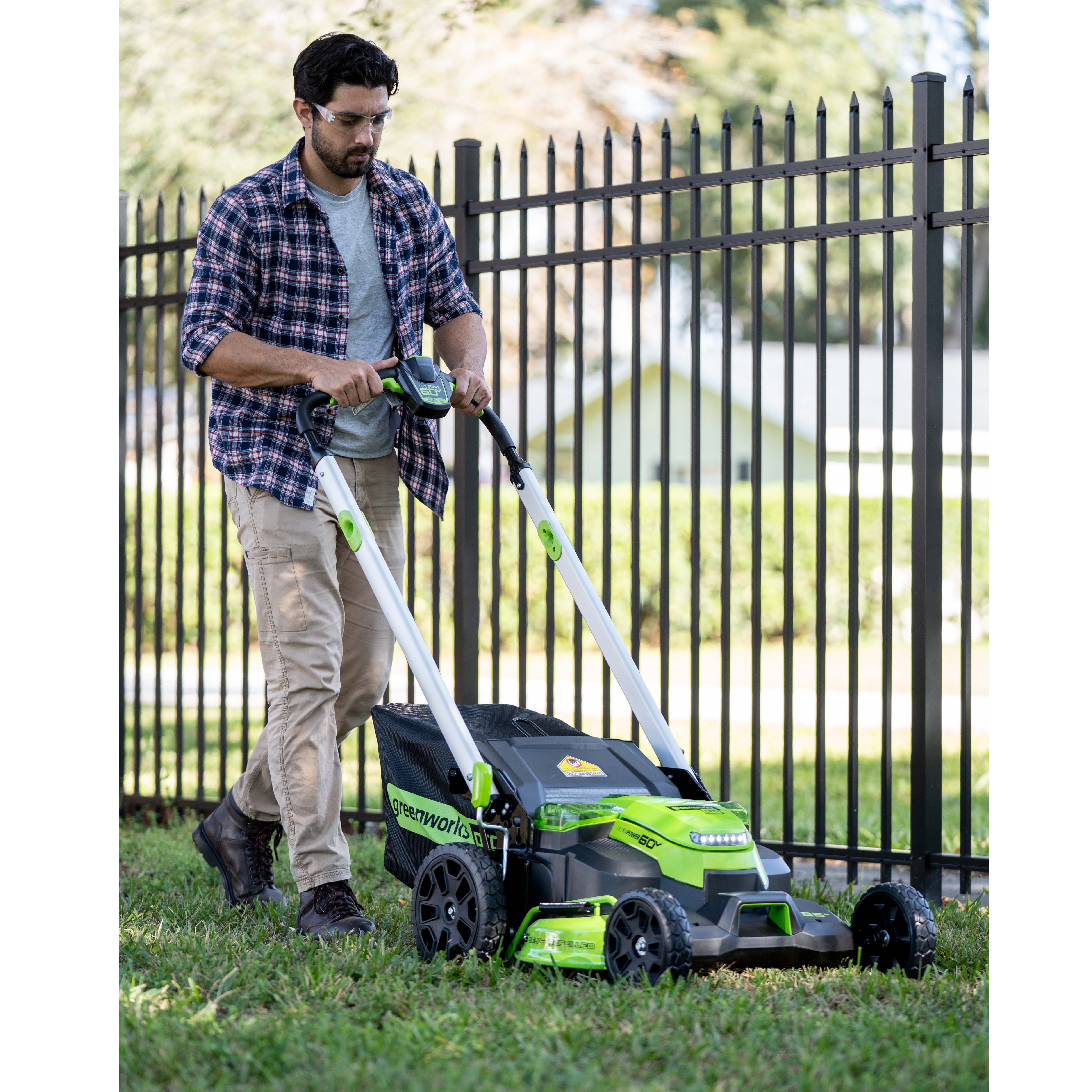 Газонокосилка аккумуляторная самоходная 61 см ТwinForсe Greenworks 60V GD60LM61 2519107, бесщеточная, без АКБ и ЗУ