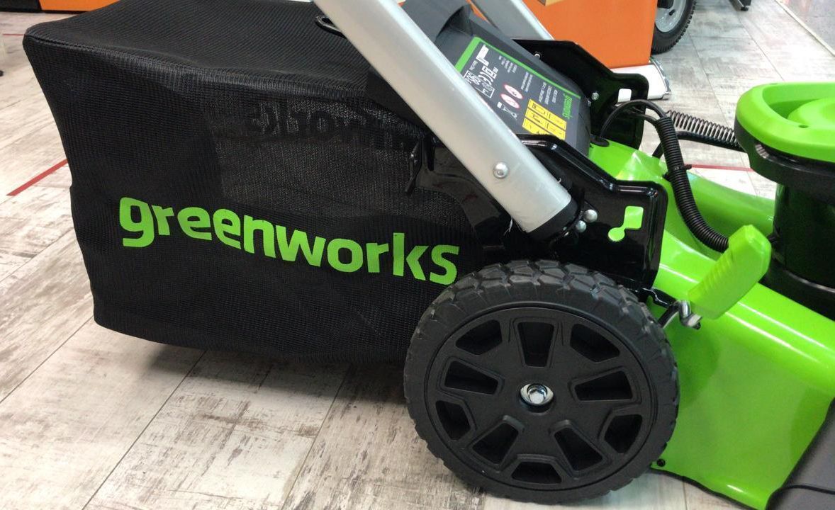 Газонокосилка самоходная, аккумуляторная 51 см Greenworks  60V GD60LM51SP 2514307, бесщеточная, без АКБ и ЗУ