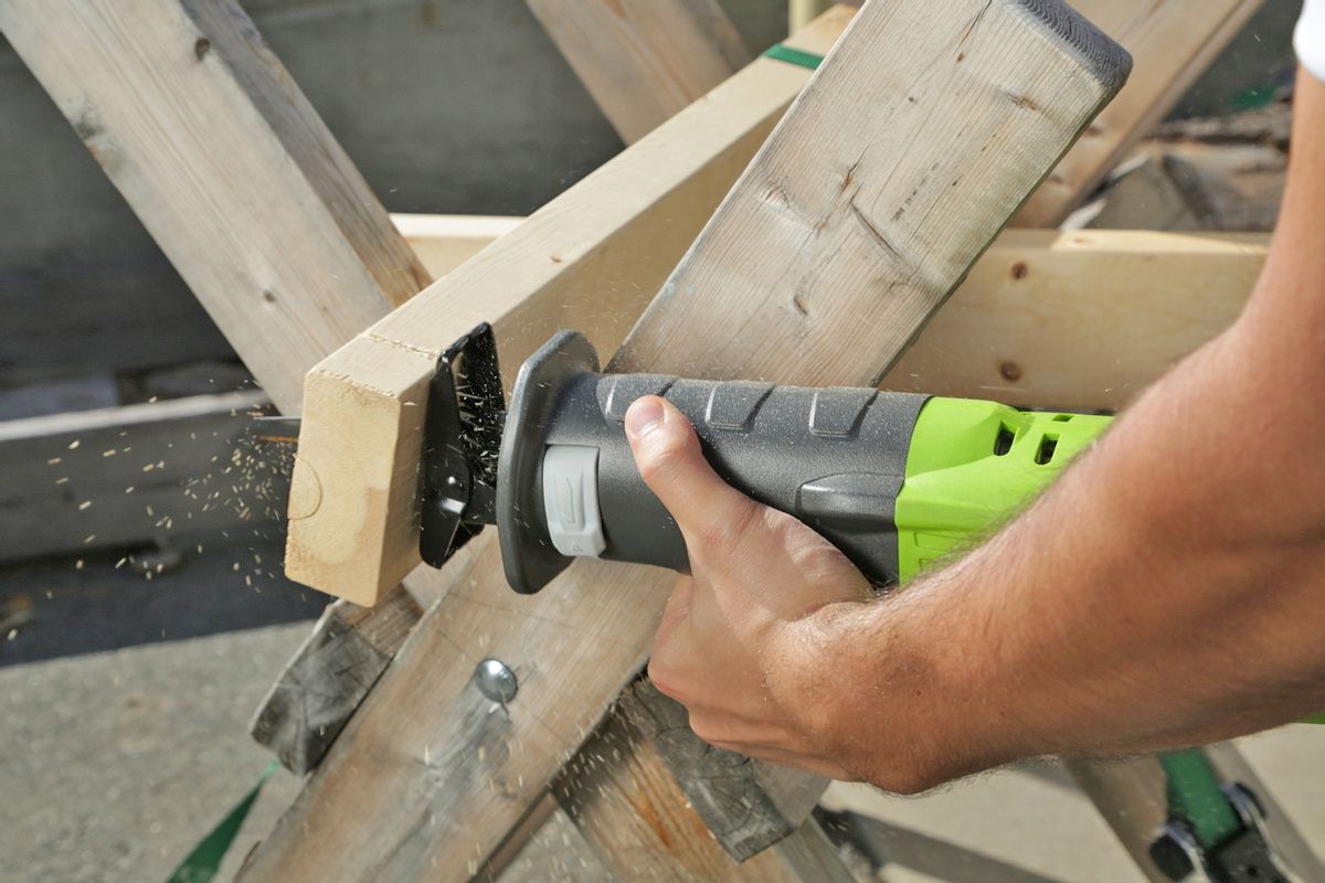 Пила сабельная аккумуляторная Greenworks 24V GD24RS 1200407, бесщеточная, без АКБ и ЗУ