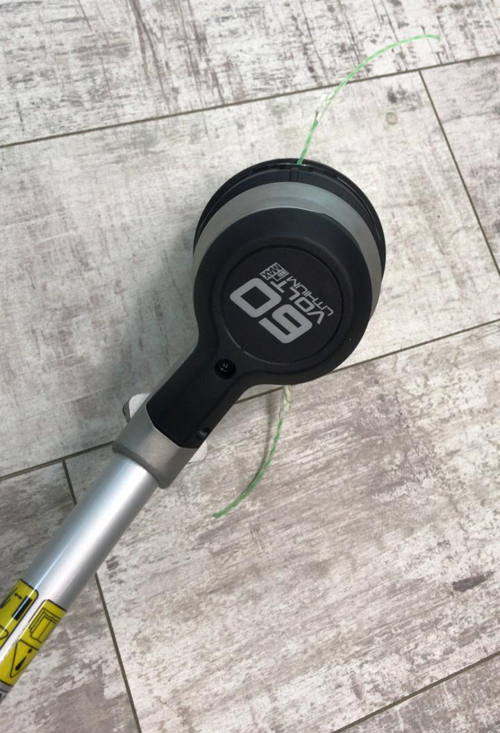 Триммер аккумуляторный 40 см Greenworks 60V GD60LT 2108307, бесщеточный, c АКБ на 5 А*ч и ЗУ