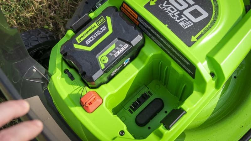 Газонокосилка самоходная, аккумуляторная 51 см Greenworks  60V GD60LM51SP 2514307, бесщеточная, без АКБ и ЗУ