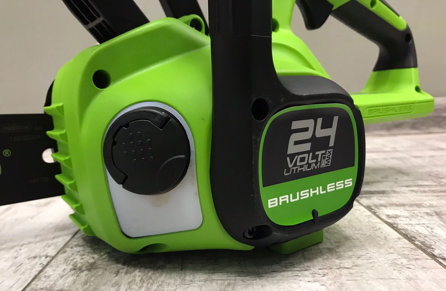 Пила аккумуляторная цепная Greenworks 30 см 24V GD24CS30, бесщеточная, без АКБ и ЗУ