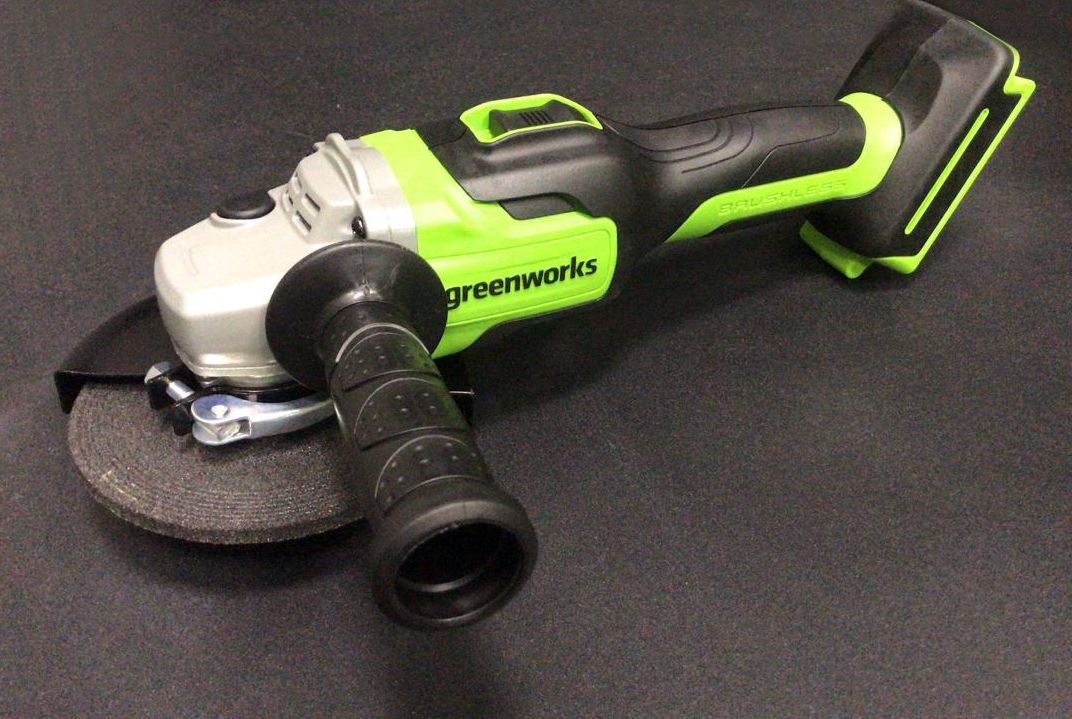 Угловая шлифмашинка (болгарка) 125 мм аккумуляторная Greenworks 24V GD24AG 3200207, бесщеточная, без АКБ и ЗУ