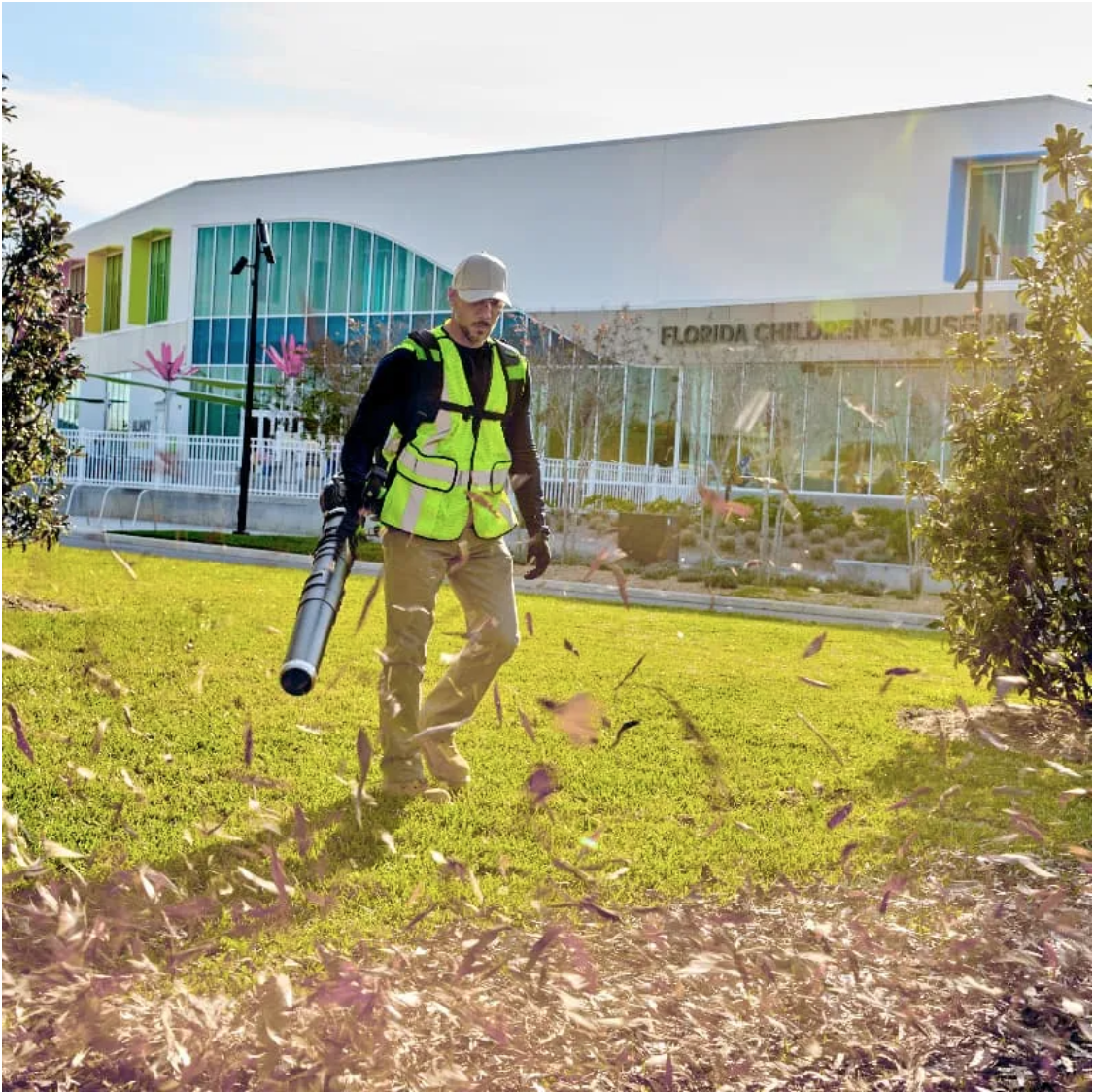 Воздуходув аккумуляторный, ранцевый Greenworks 82V GD82BP2 2408307, бесщеточный, без АКБ и ЗУ