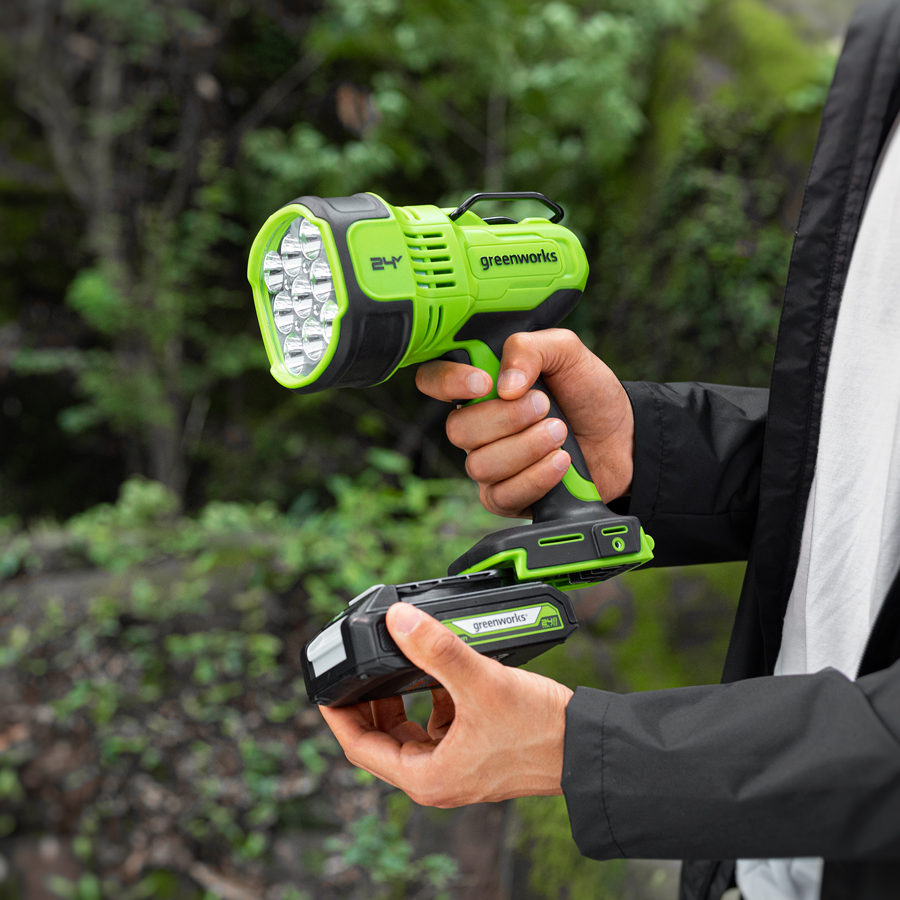 Фонарь-прожектор светодиодный (3000 лм) аккумуляторный Greenworks 24V G24SL 3401207, без АКБ и ЗУ