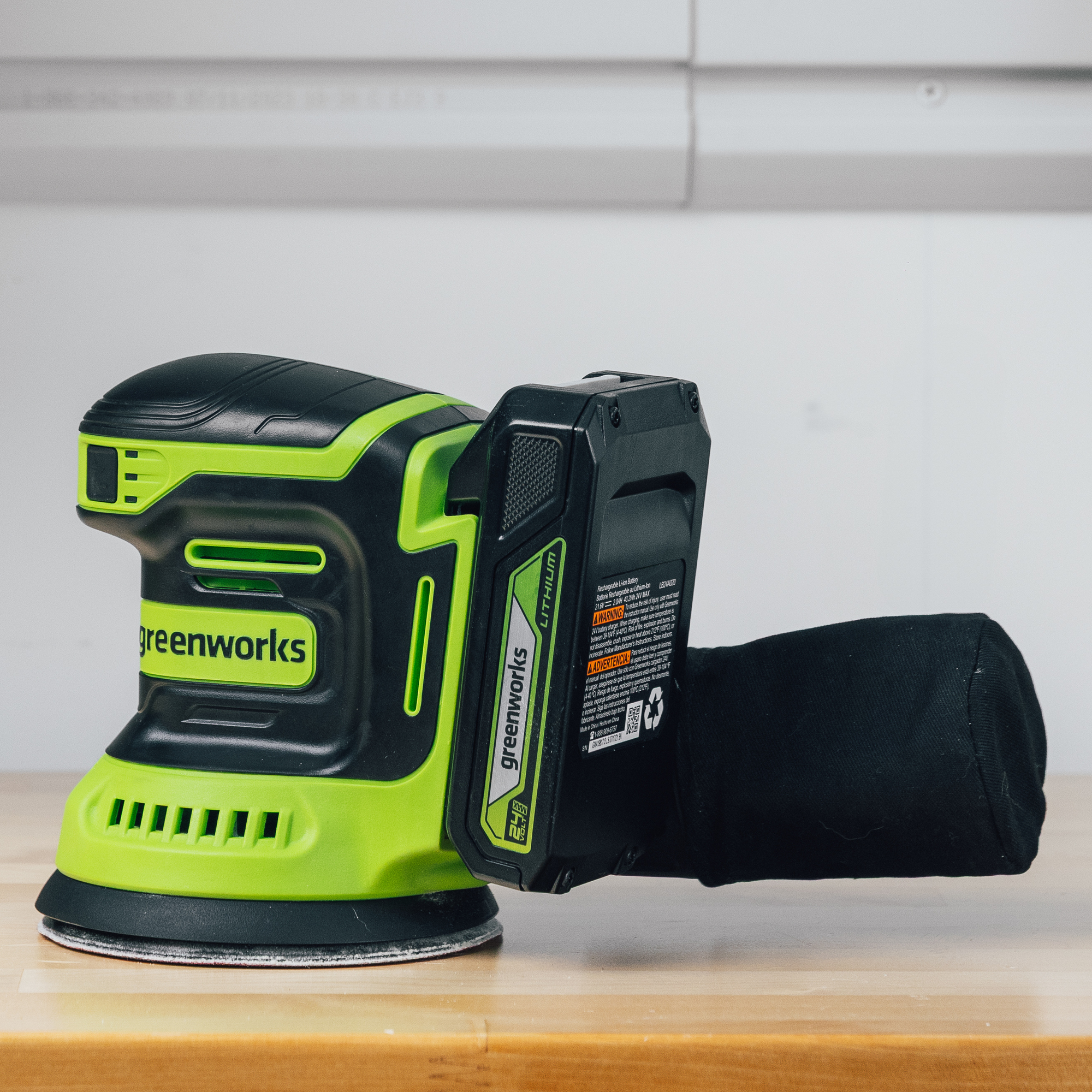 Шлифмашинка эксцентриковая 125 мм аккумуляторная Greenworks 24V OS325 3100907, без АКБ и ЗУ