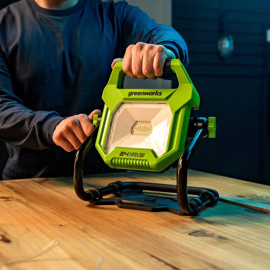 Прожектор светодиодный (2000 лм) аккумуляторный Greenworks 24V G24WL 3401307, без АКБ и ЗУ
