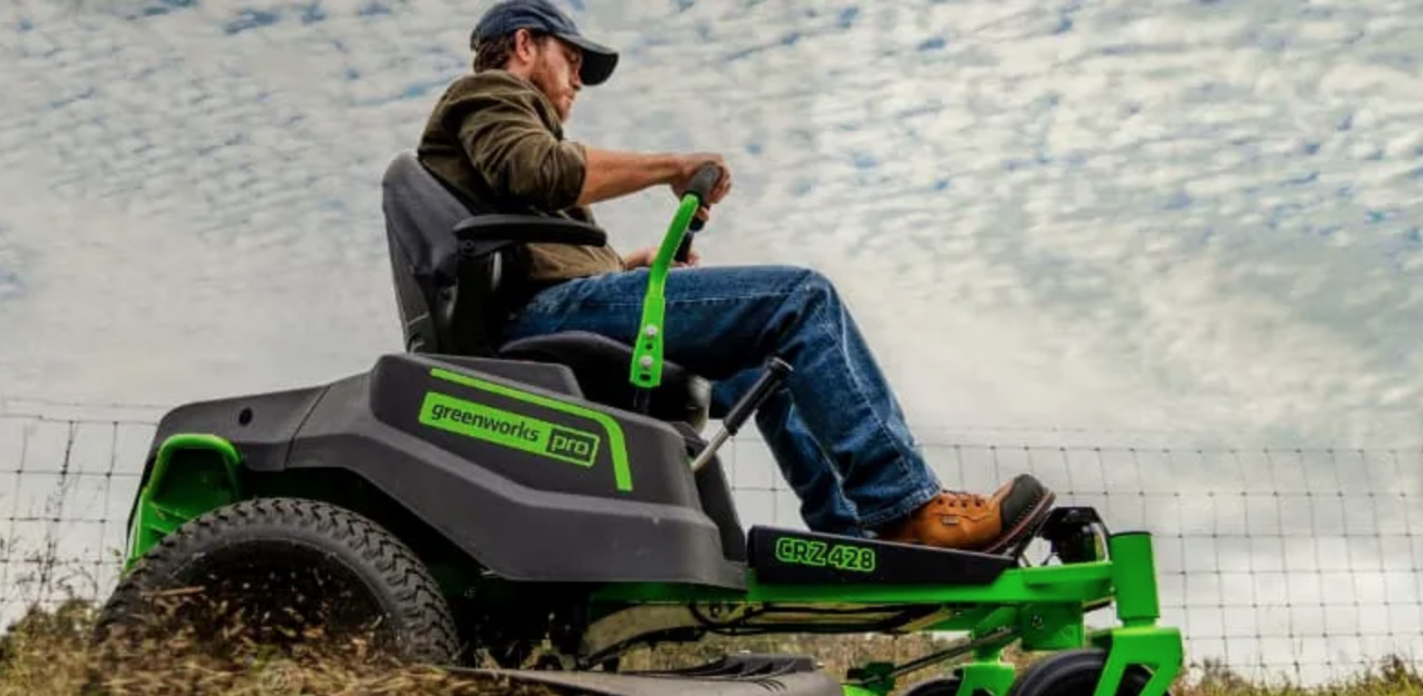 Газонокосилка аккумуляторная самоходная с сиденьем 107 см Greenworks Zero Turn CrossoverT GC82ZT107 82V 7404107, бесщеточная, без АКБ и ЗУ