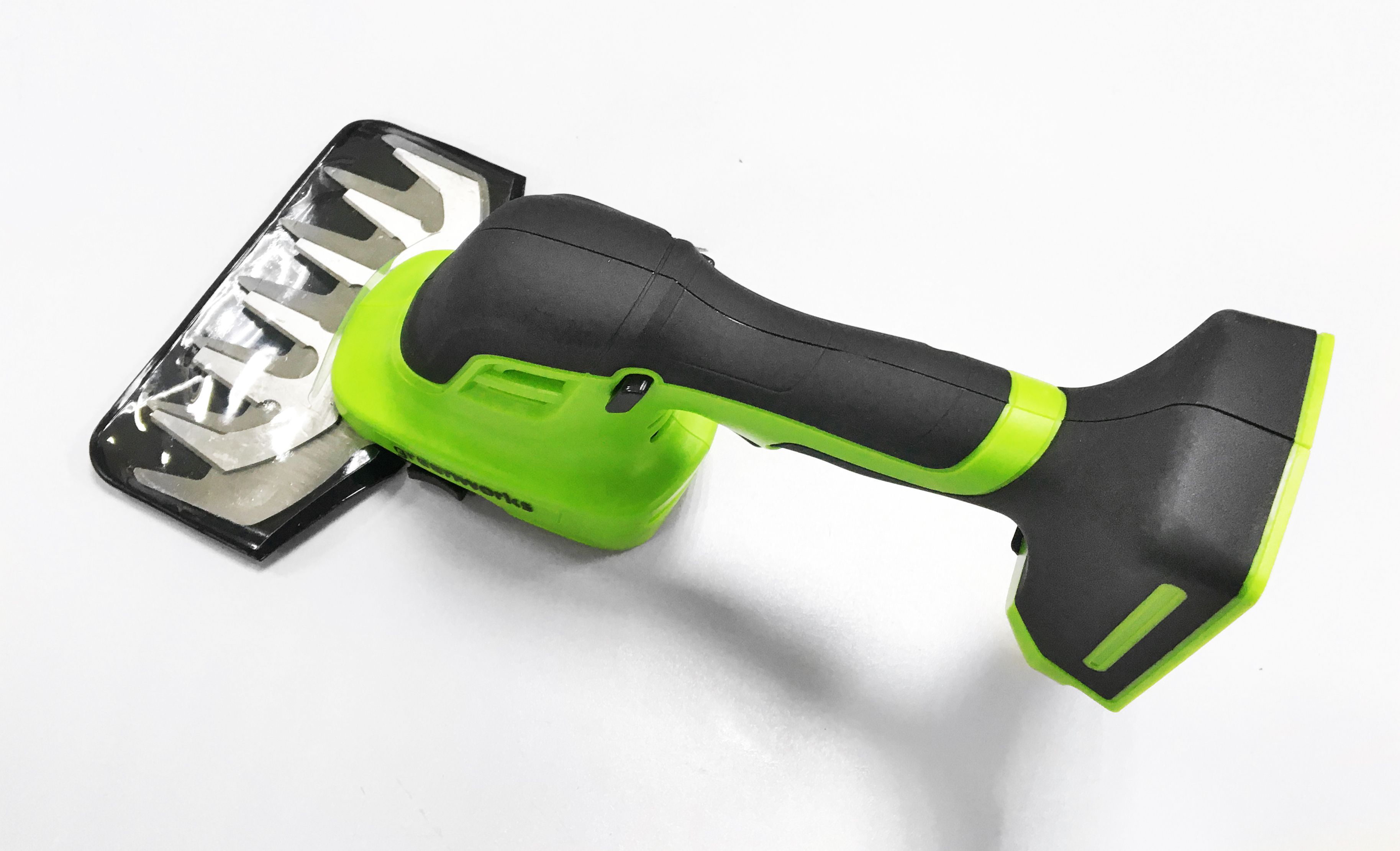 Садовые ножницы-кусторез аккумуляторные Greenworks 24В G24SHT 1600607, без АКБ и ЗУ