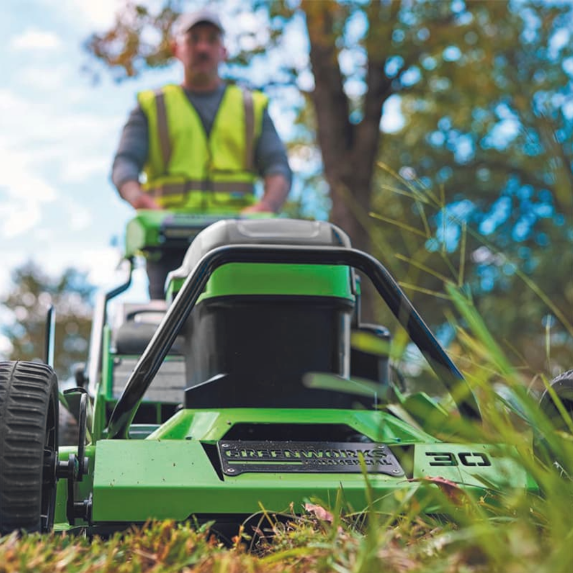 Газонокосилка самоходная 76 см, аккумуляторная Greenworks 82V 2519207, бесщеточная, без АКБ и ЗУ