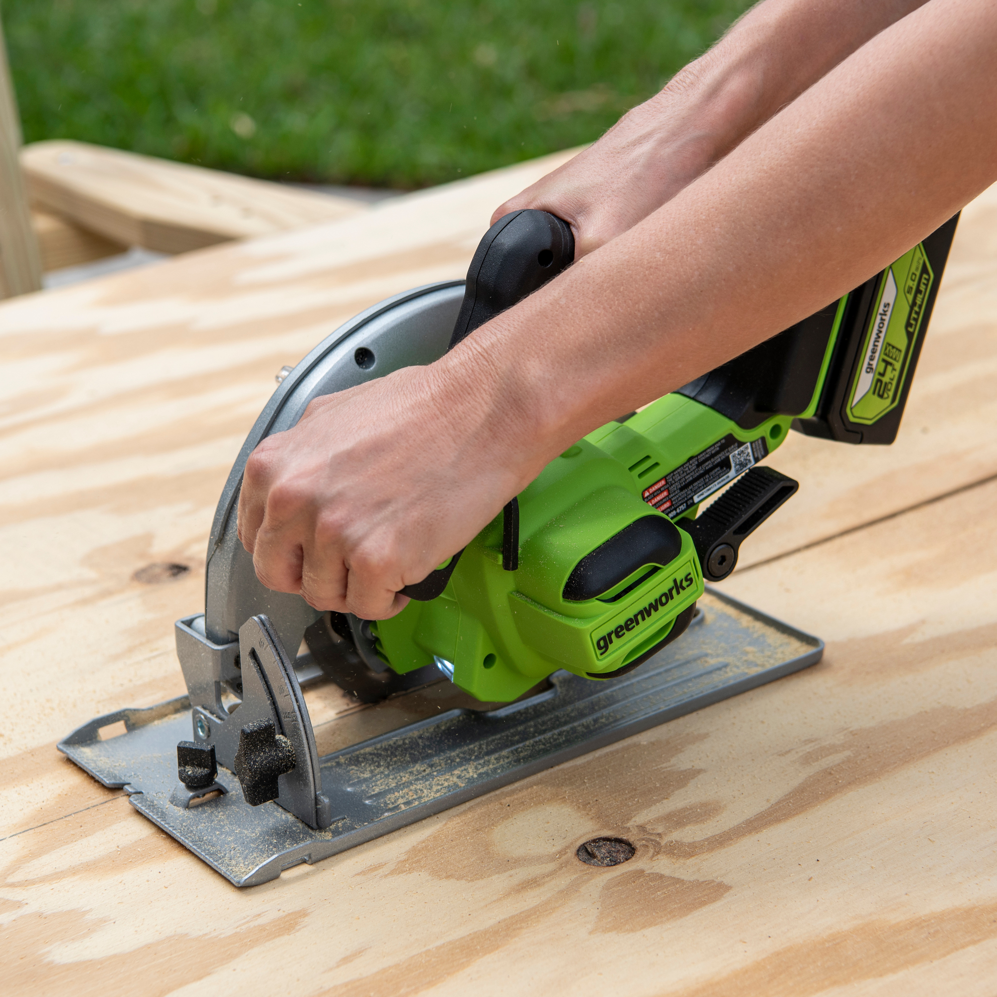 Пила циркулярная аккумуляторная Greenworks 24V GD24CS 1500907, бесщеточная, без АКБ и ЗУ