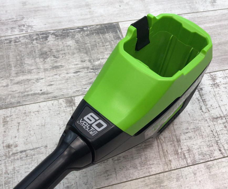 Триммер аккумуляторный 40 см Greenworks 60V GD60LT 2108307, бесщеточный, c АКБ на 5 А*ч и ЗУ