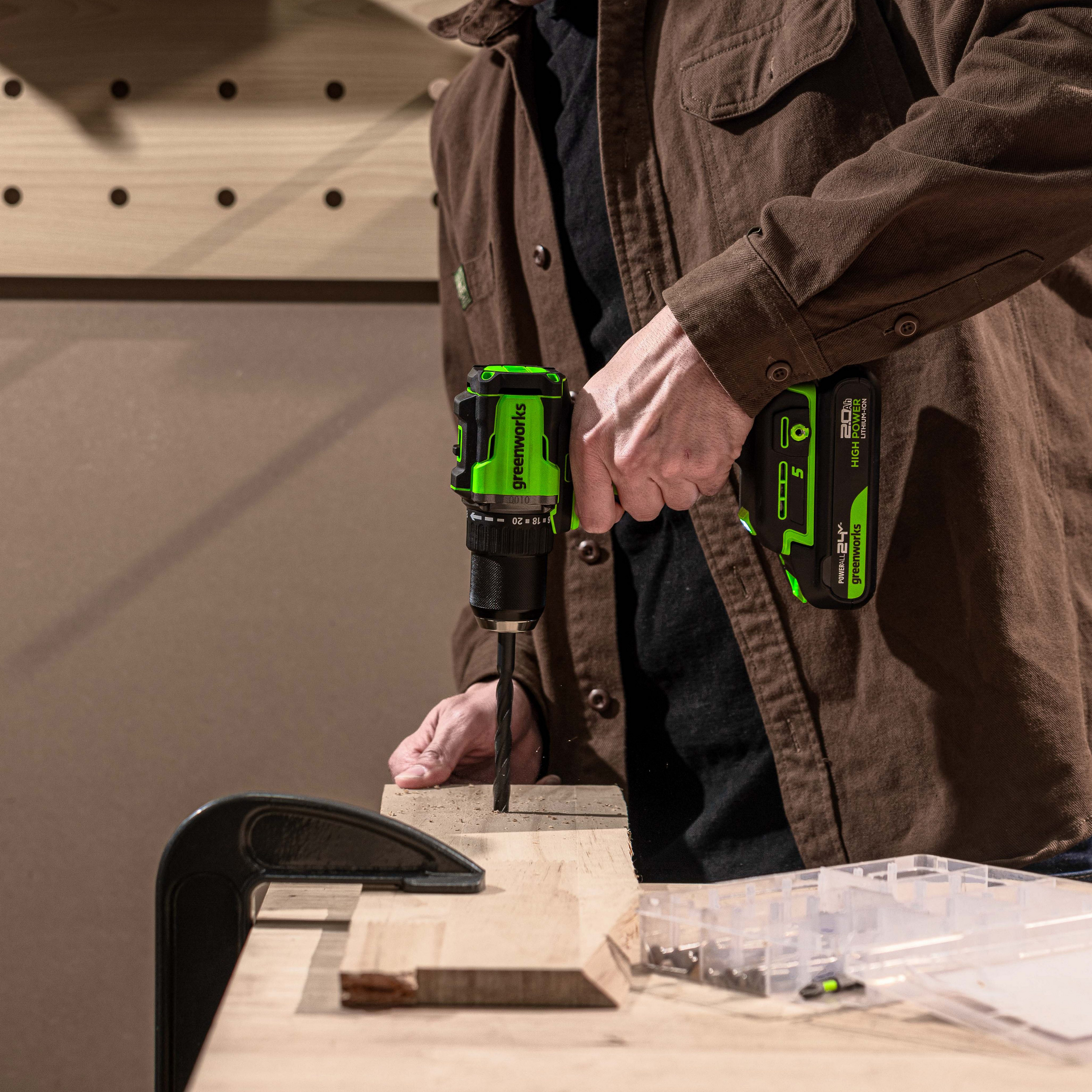 Дрель-шуруповерт 30/60 Нм аккумуляторная Greenworks 24V DD560 3708407, бесщеточная, без АКБ и ЗУ