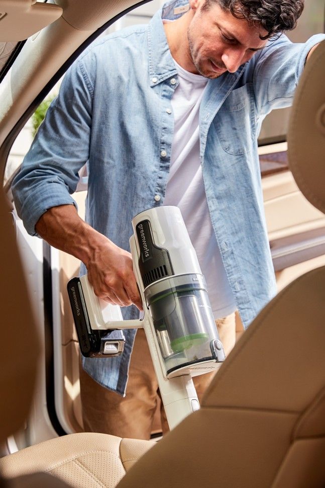 Пылесос вертикальный 500 Вт аккумуляторный Greenworks 24V G24SVK4D 4701107 на стойке, бесщёточный, с АКБ на 4 А*ч и ЗУ