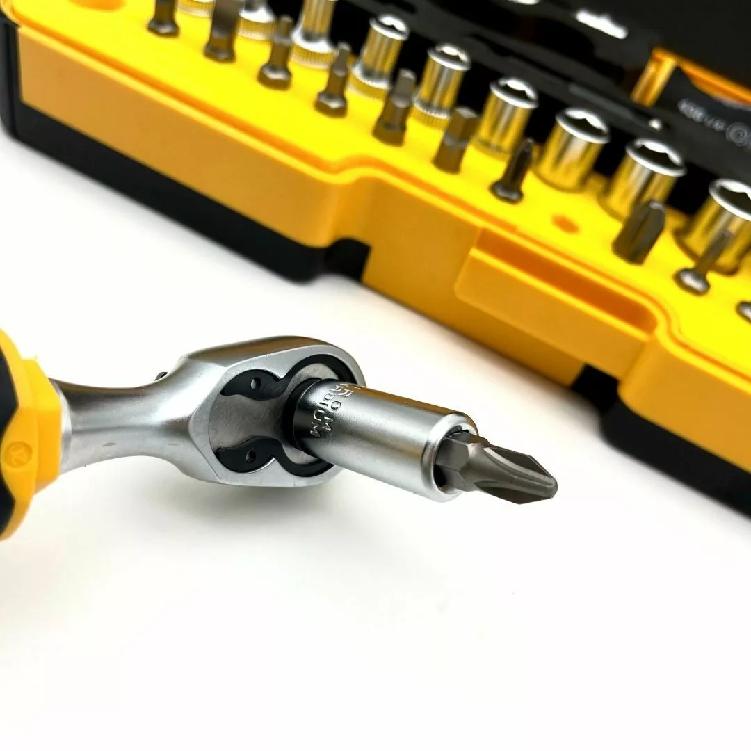 Набор бит SL/ND/PH/Tx/SQ/BH/MS с трещоткой и рукояткой ERGONIC в кейсе, 36 шт FELO 057 836 56