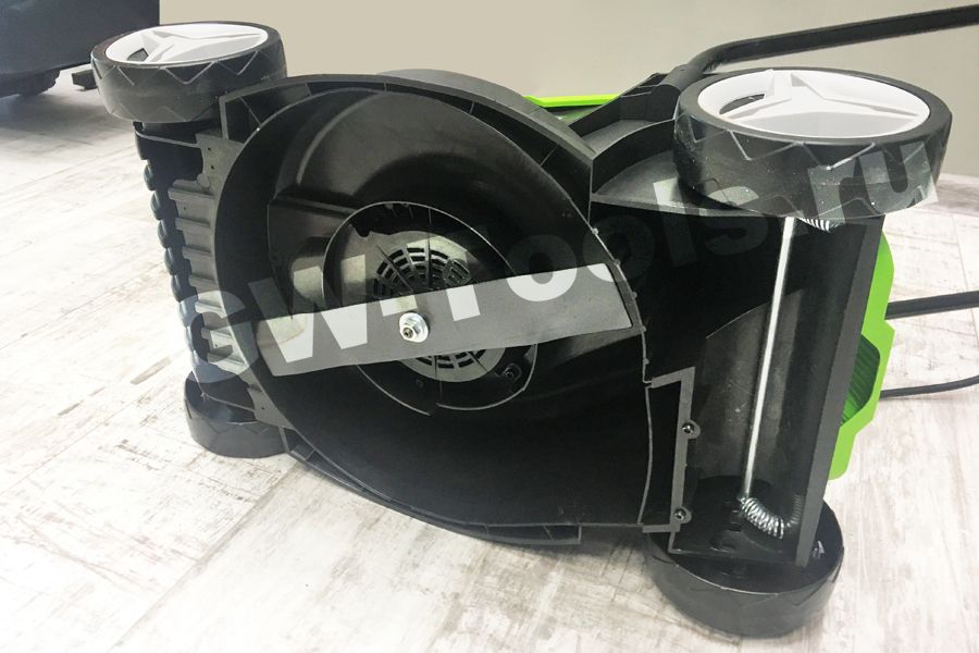 Газонокосилка аккумуляторная Greenworks 32 см 24V G24LM32K2 2509607, с АКБ на 2 А*ч и ЗУ-слайдер 0,5А