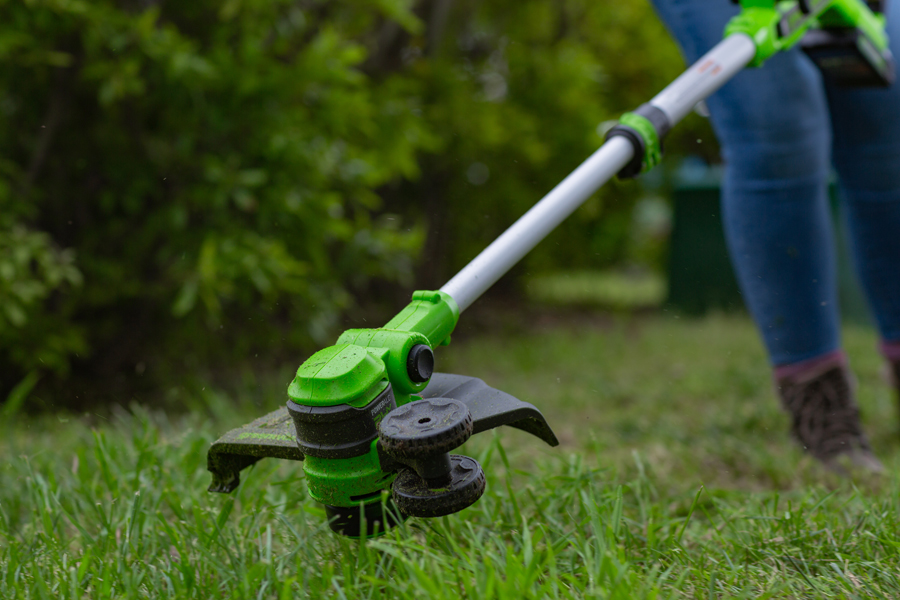 Триммер аккумуляторный Greenworks 30 см 24V G24LT301 2113207 с пластиковым ножом, без АКБ и ЗУ