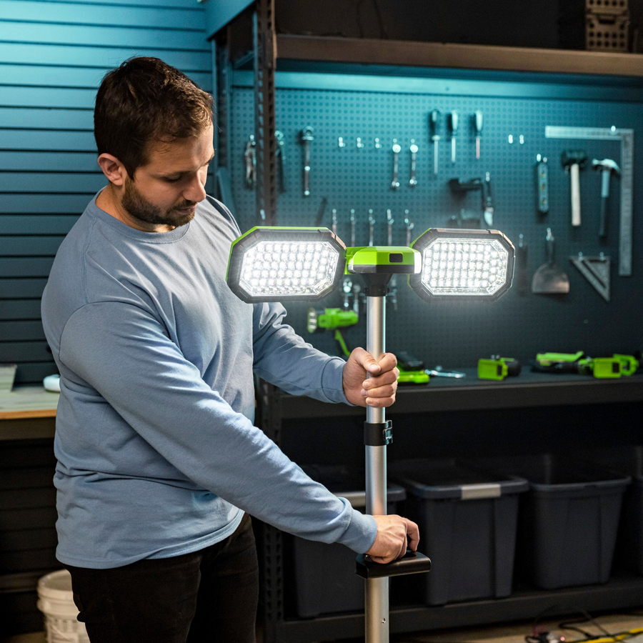 Мачта осветительная (3000 лм) аккумуляторная Greenworks гибрид 24V /110-240V, GPT-STL 3503207, без АКБ и ЗУ