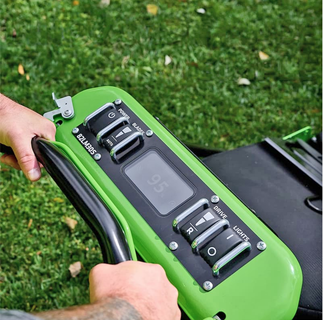 Газонокосилка самоходная 76 см, аккумуляторная Greenworks 82V 2519207, бесщеточная, без АКБ и ЗУ