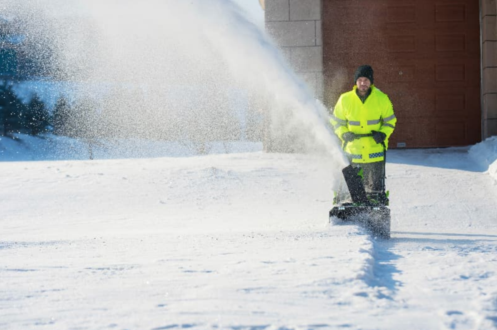 Снегоуборщик аккумуляторный Greenworks 56 см 82V 82SN22 2603307, бесщёточный, без АКБ и ЗУ