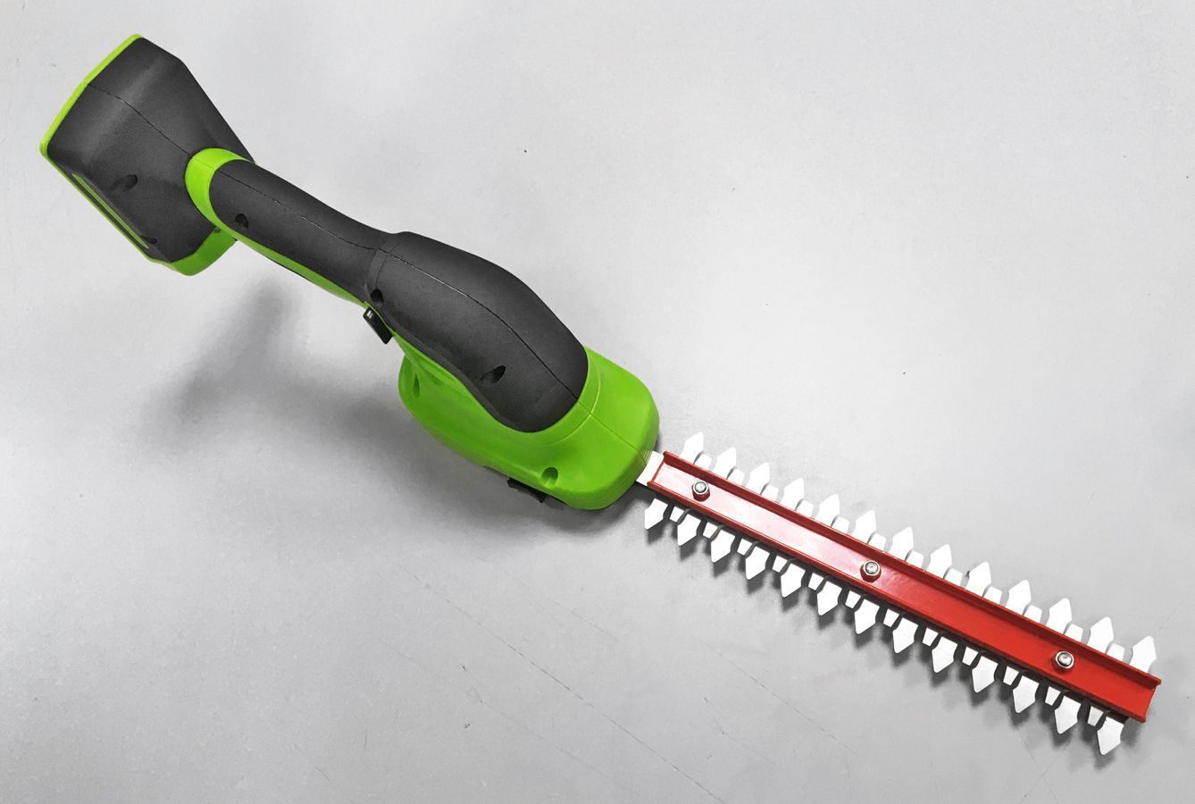 Садовые ножницы-кусторез аккумуляторные Greenworks 24В G24SHT 1600607, без АКБ и ЗУ