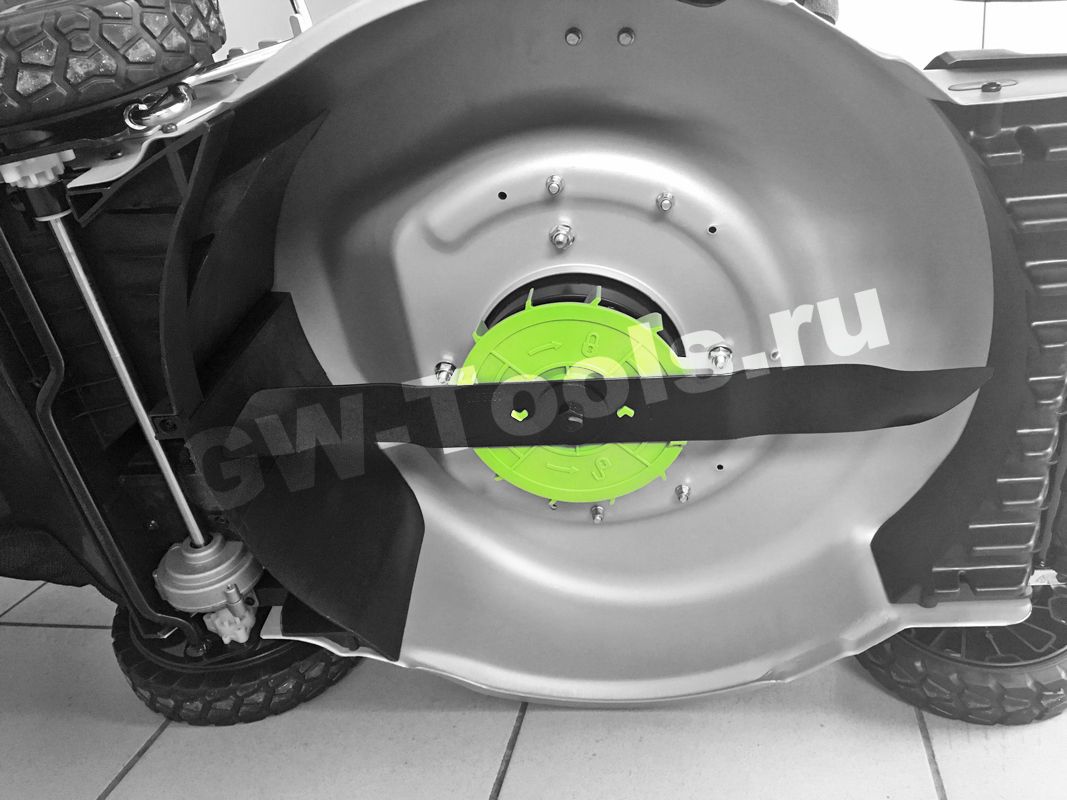 Газонокосилка аккумуляторная самоходная Greenworks 46 см 82V GD82LM46SP, бесщёточная, без АКБ и ЗУ