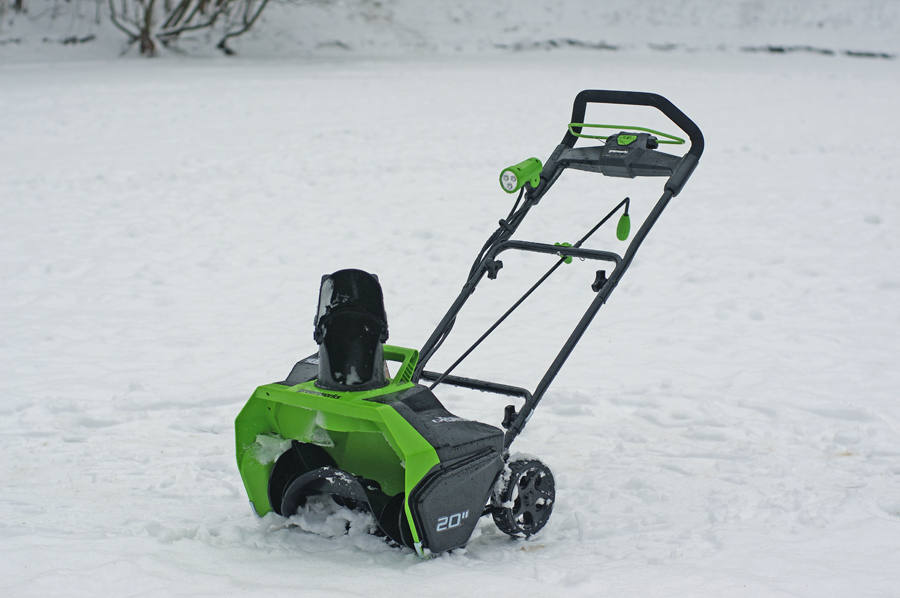 Снегоуборщик аккумуляторный Greenworks 51 см 40V GD40ST, бесщёточный, без АКБ и ЗУ