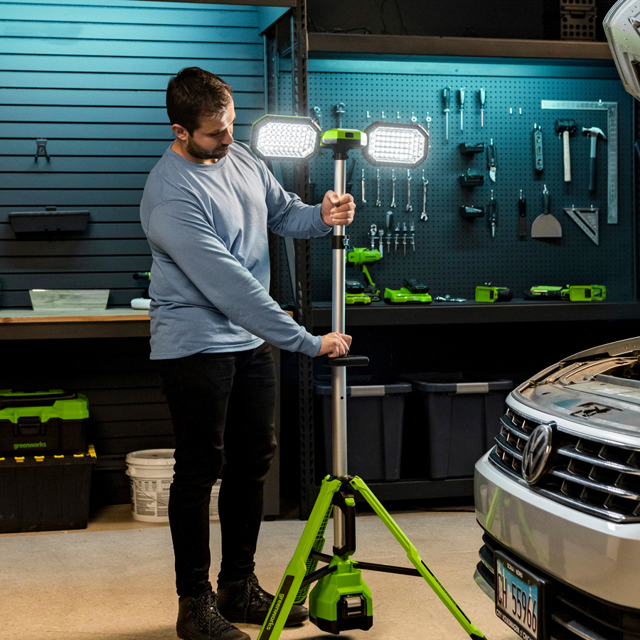 Мачта осветительная (3000 лм) аккумуляторная Greenworks гибрид 24V /110-240V, GPT-STL 3503207, без АКБ и ЗУ