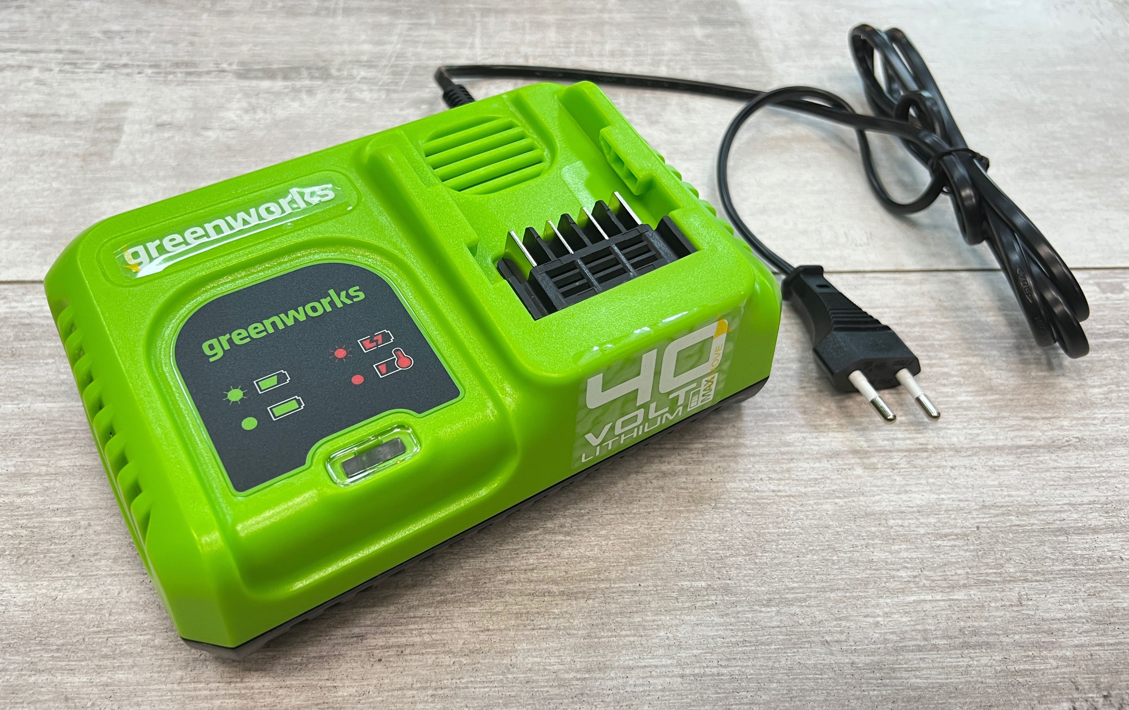 Зарядное устройство быстрое (5А) Greenworks 40V G40UC5 2945107