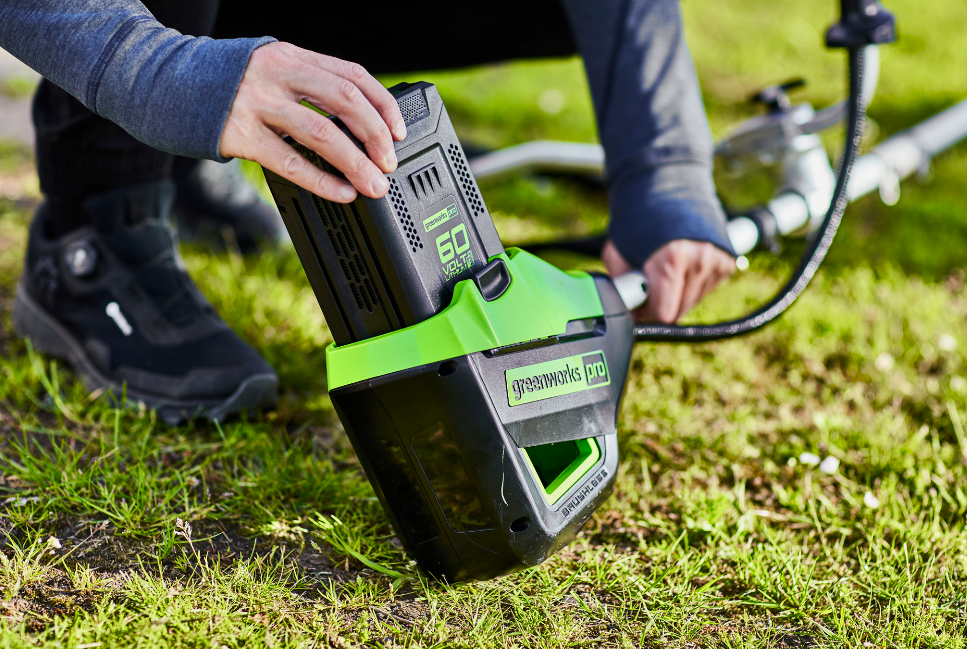 Триммер аккумуляторный 40 см с велосипедными ручками Greenworks 60V GD60BCB 2108407, бесщёточный, без АКБ и ЗУ