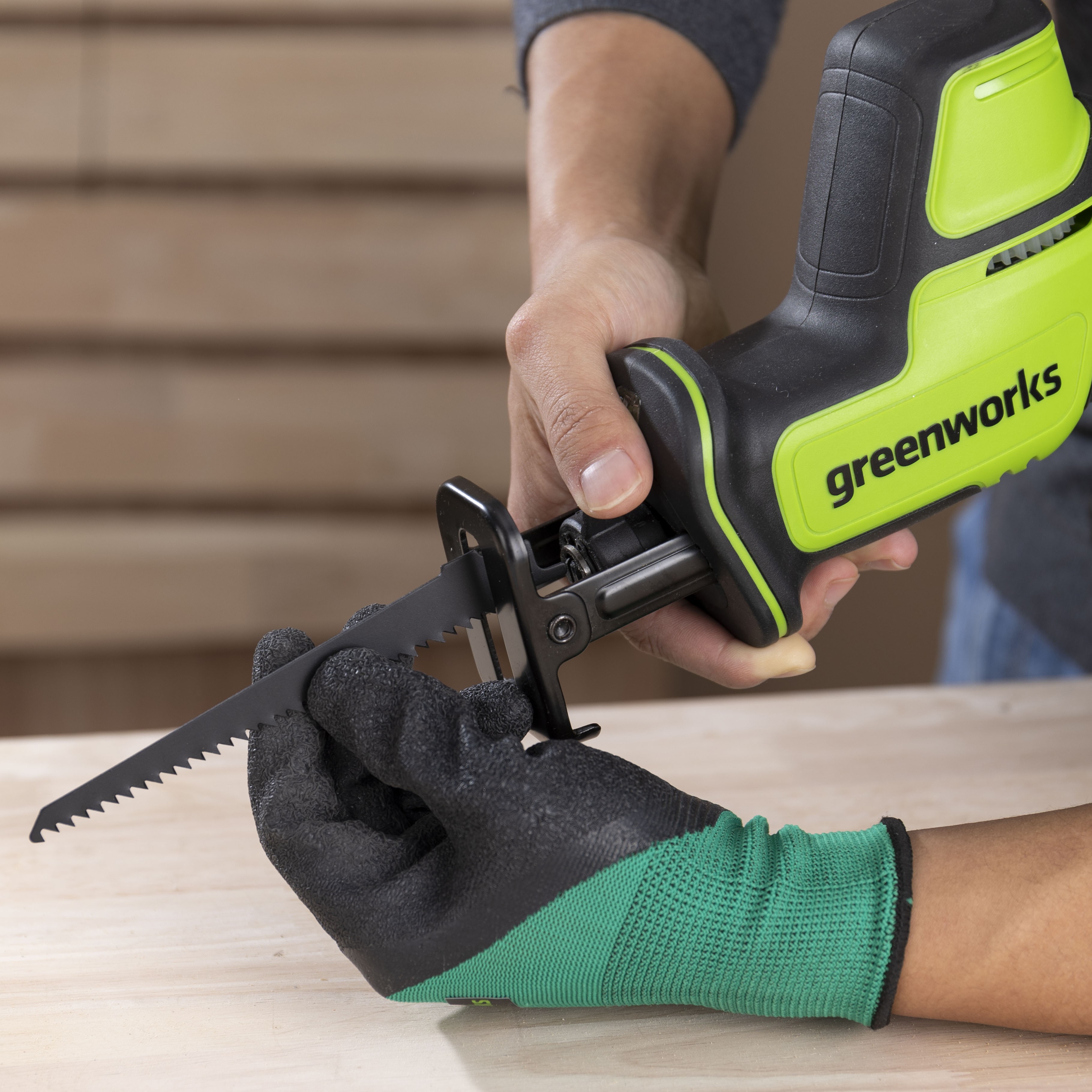 Пила сабельная компактная аккумуляторная Greenworks 24V GPT-CRS-25 1200507, бесщеточная, без АКБ и ЗУ