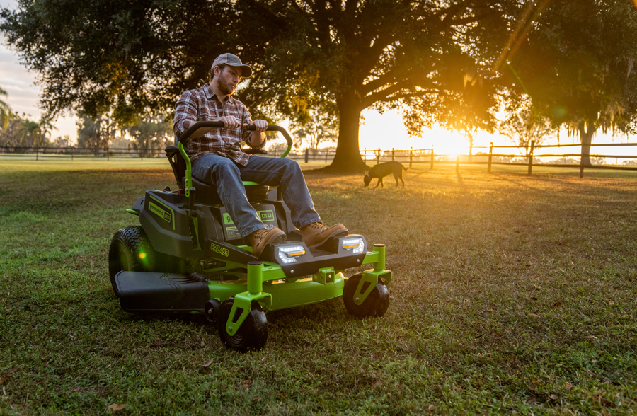 Газонокосилка аккумуляторная самоходная с сиденьем 107 см Greenworks Zero Turn CrossoverT GC82ZT107 82V 7404107, бесщеточная, без АКБ и ЗУ