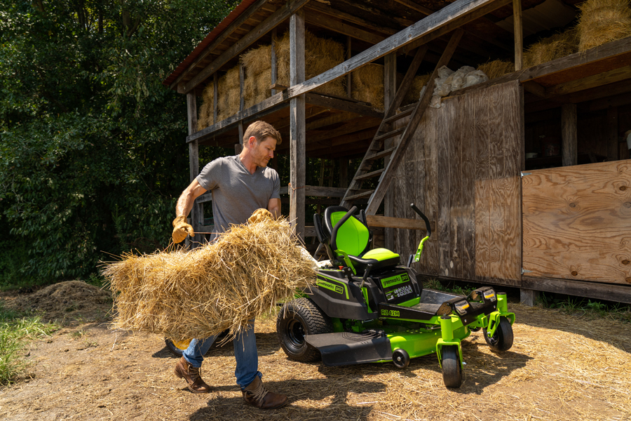 Газонокосилка аккумуляторная самоходная с сиденьем 107 см Greenworks Zero Turn CrossoverT GC82ZT107 82V 7404107, бесщеточная, без АКБ и ЗУ