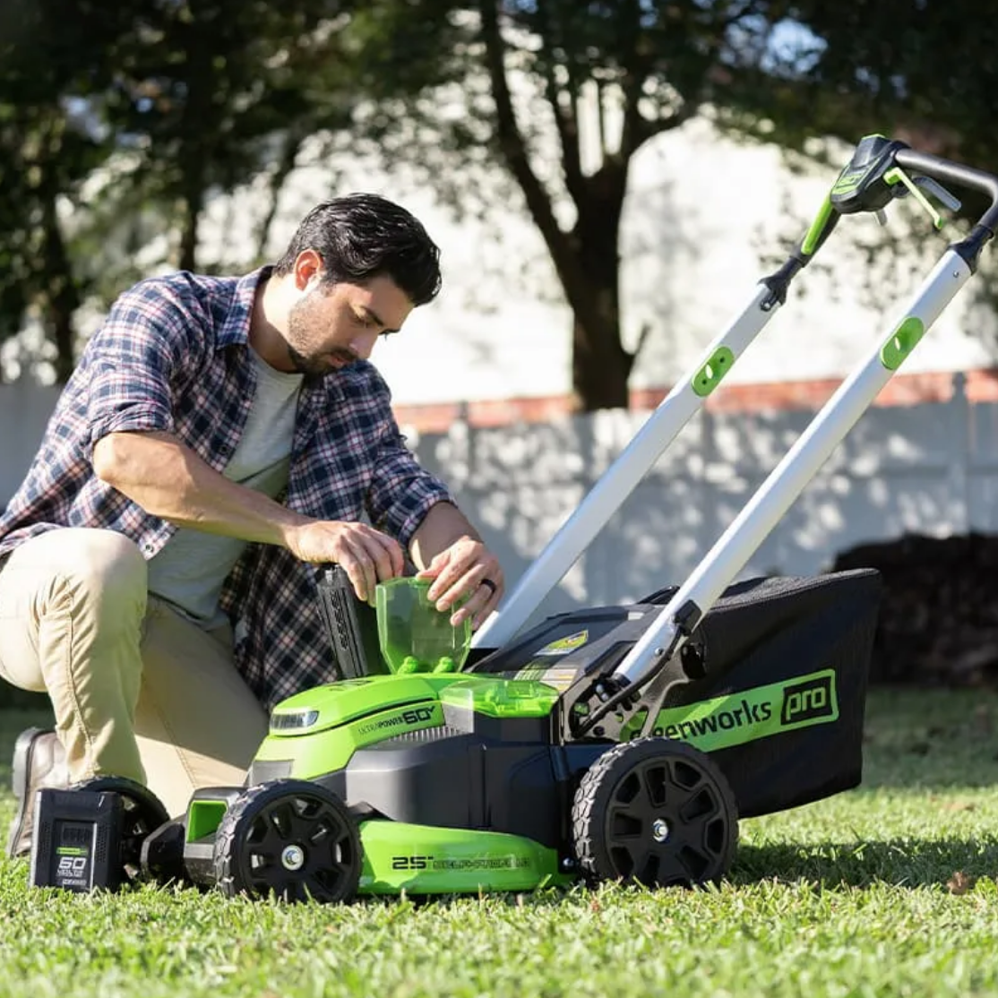 Газонокосилка аккумуляторная самоходная 61 см ТwinForсe Greenworks 60V GD60LM61 2519107, бесщеточная, без АКБ и ЗУ