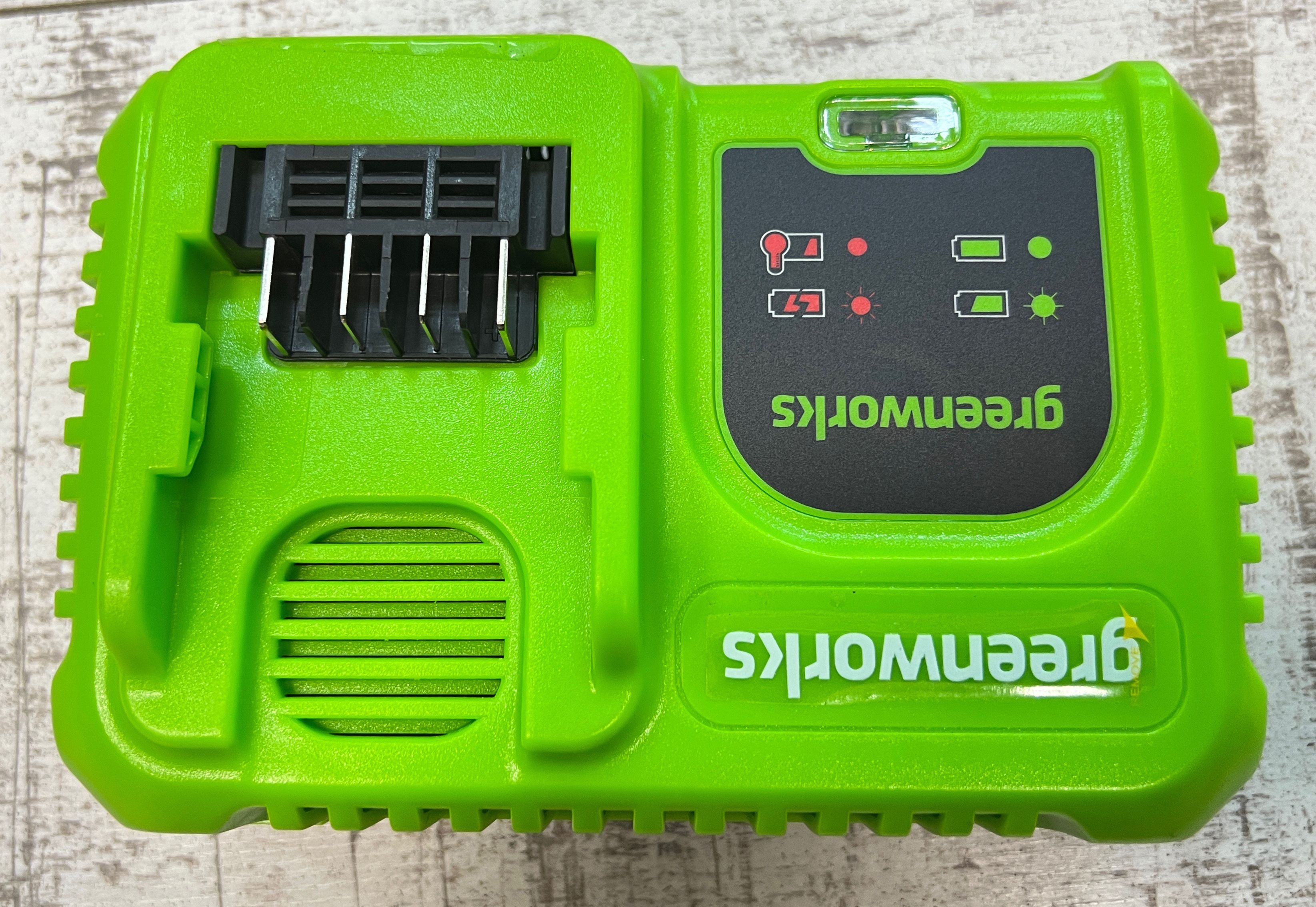 Зарядное устройство быстрое (5А) Greenworks 40V G40UC5 2945107