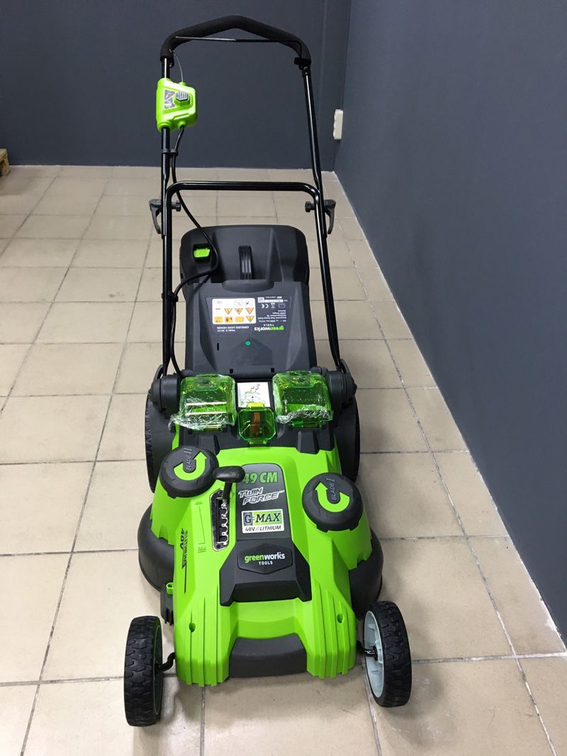 Газонокосилка аккумуляторная Greenworks 49 см 40V G40LM49DB TwinForce 2500207, без АКБ и ЗУ